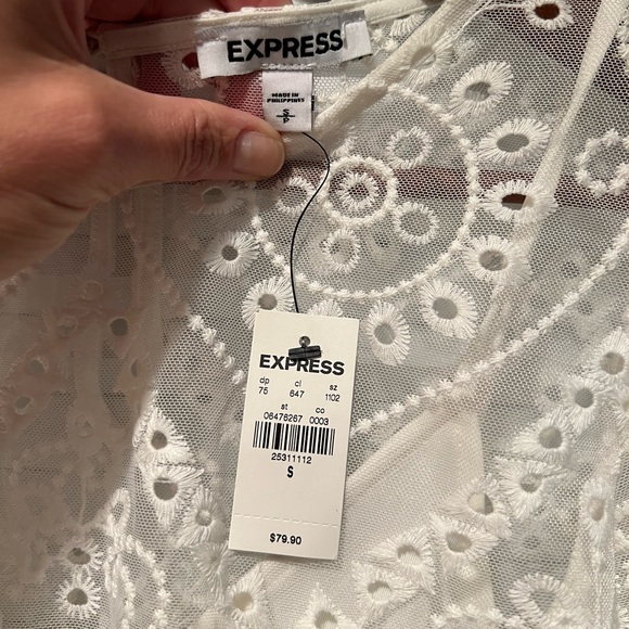 NWT Express Women’s Light Cream/White Embroidered Lace Top size small - Picture 4 of 10